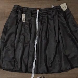 Old Navy silver pleated skirt